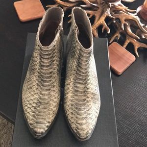 NWOT Lucky Brand Snake Print Booties